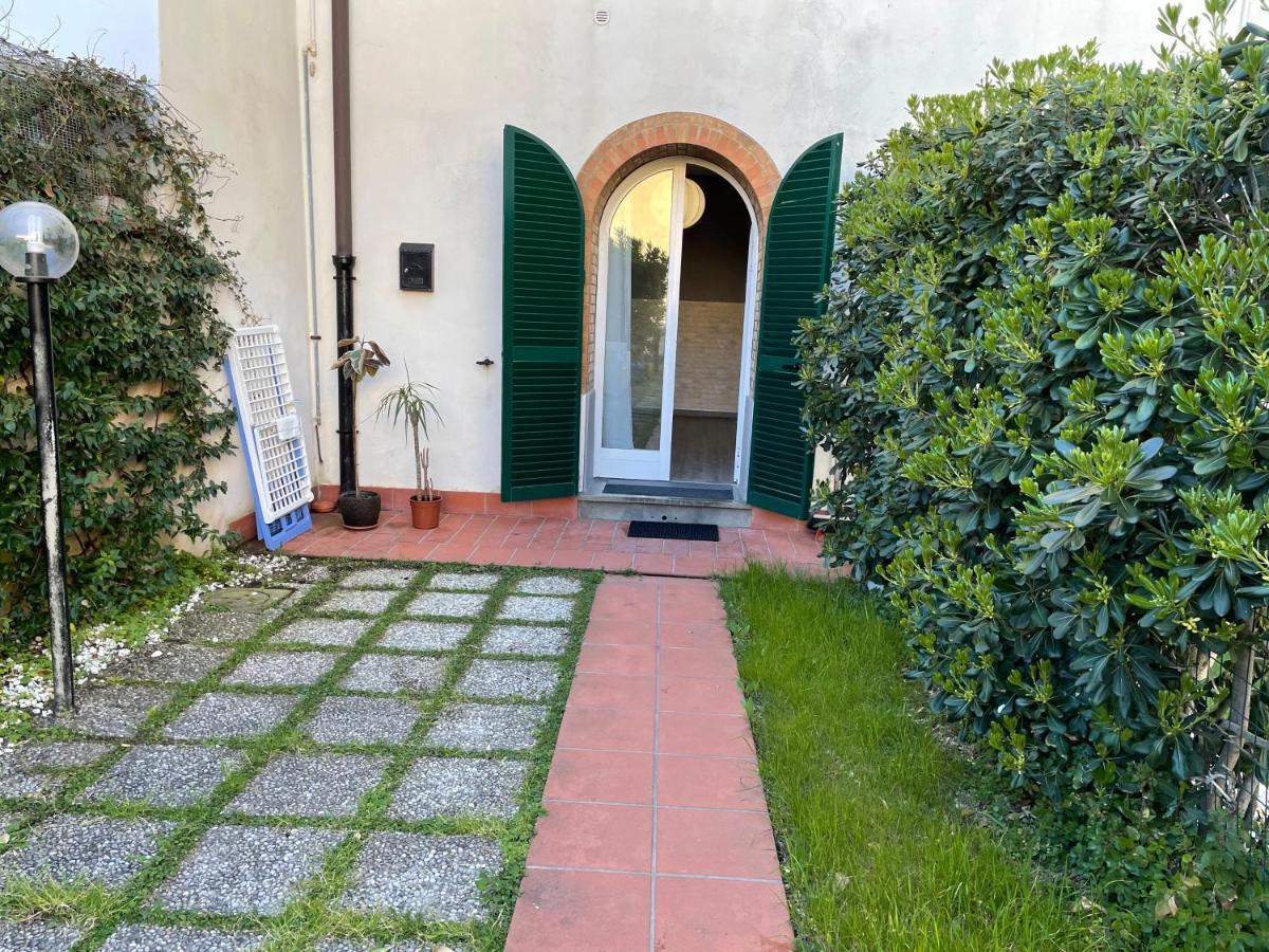 Sunrise Bed & Breakfast Marina Di Pisa Exterior photo